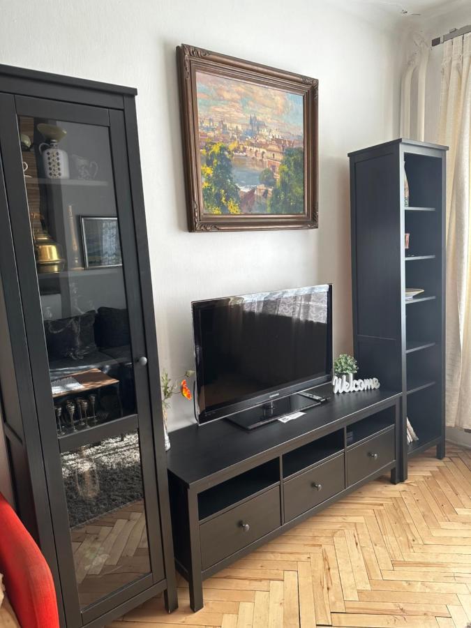 Apartments & Restaurant Tkalcovsky Dvur Praha Bagian luar foto